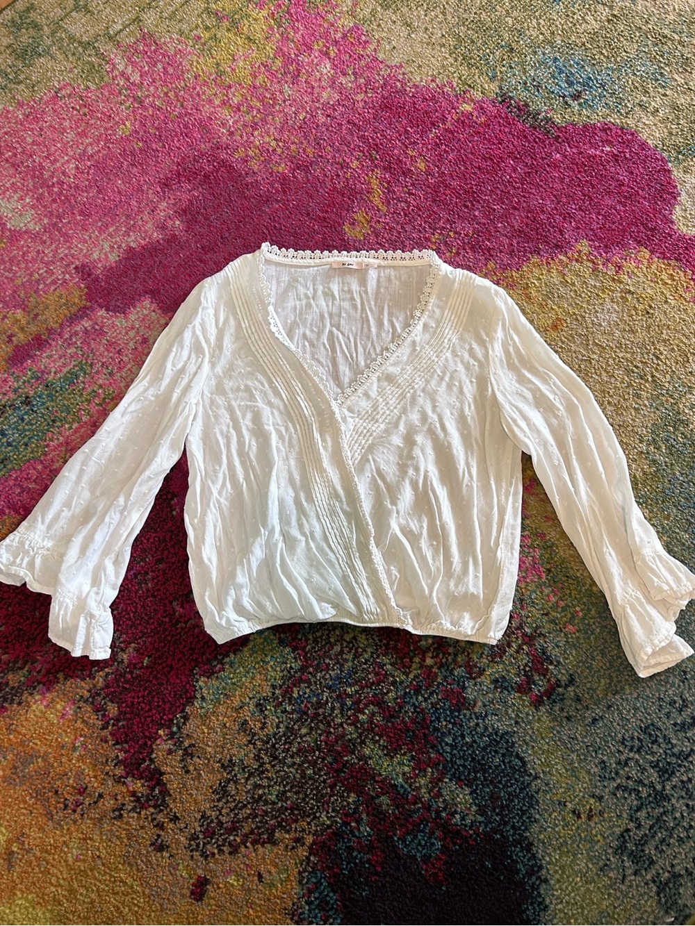 Francesca's Collections White V-Neck Wrap Blouse